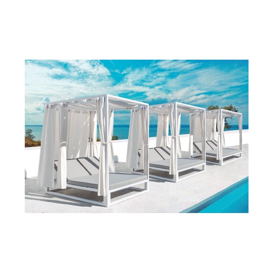 Luana Chateau Cama Balinesa con Dosel