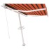 Toldo retráctil manual con LED naranja y marrón 350x250
