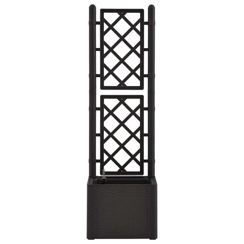 Arriate con enrejado y sistema de riego automático