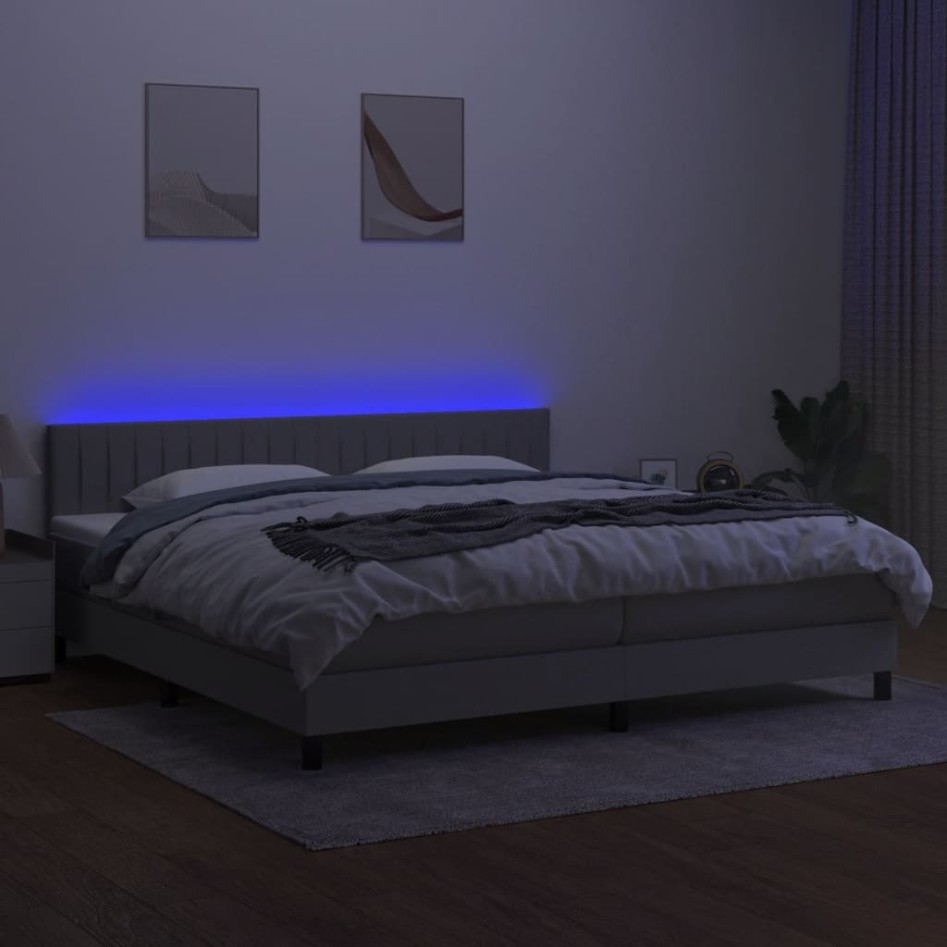 Cama box spring con colchón tela y LED gris claro 200x200