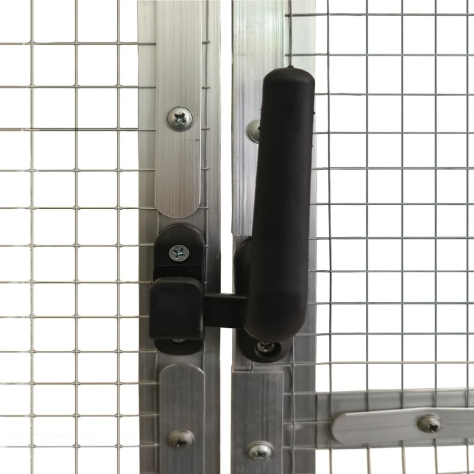 Pajarera de aluminio color plateado 1,79x4x1,85