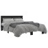 Estructura de cama madera de ingeniería y metal negro
