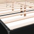 Estructura de cama madera de ingeniería y metal negro