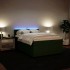 Cama box spring con colchón terciopelo verde oscuro 140x200