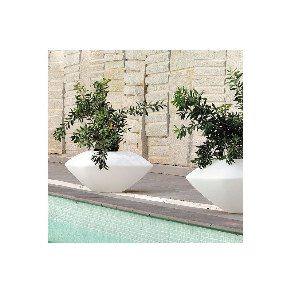 Macetero de diseño iluminado