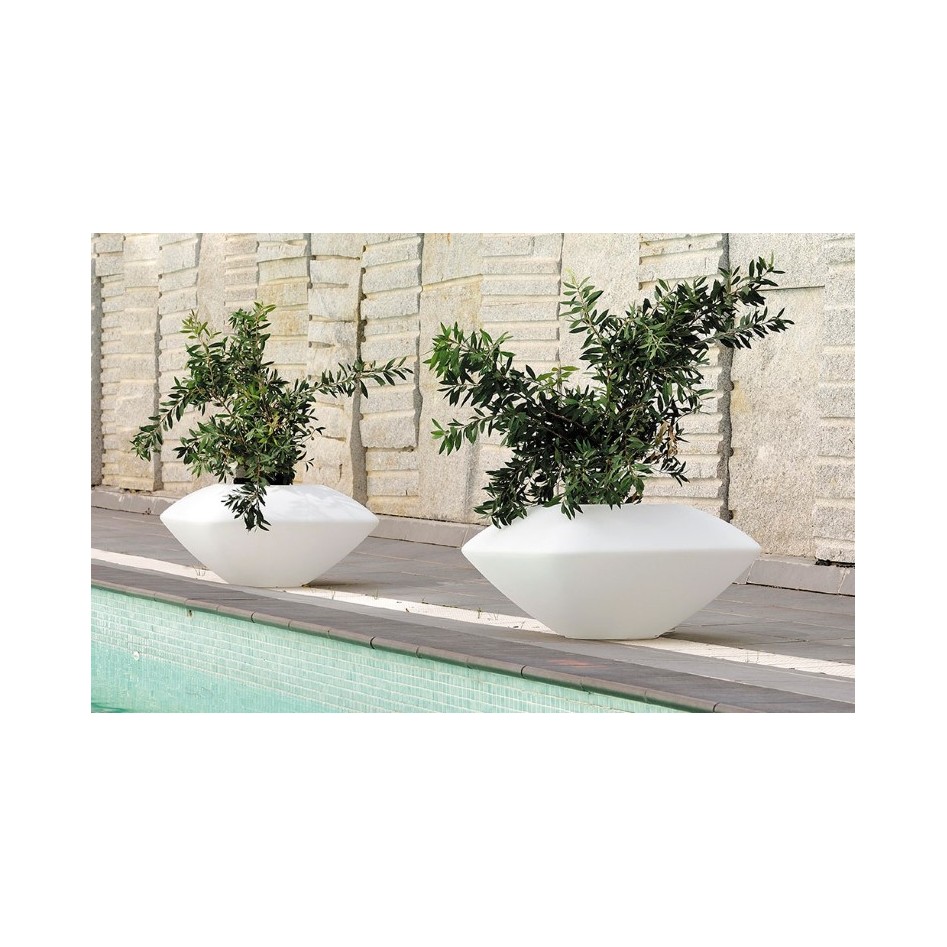 Macetero de diseño iluminado