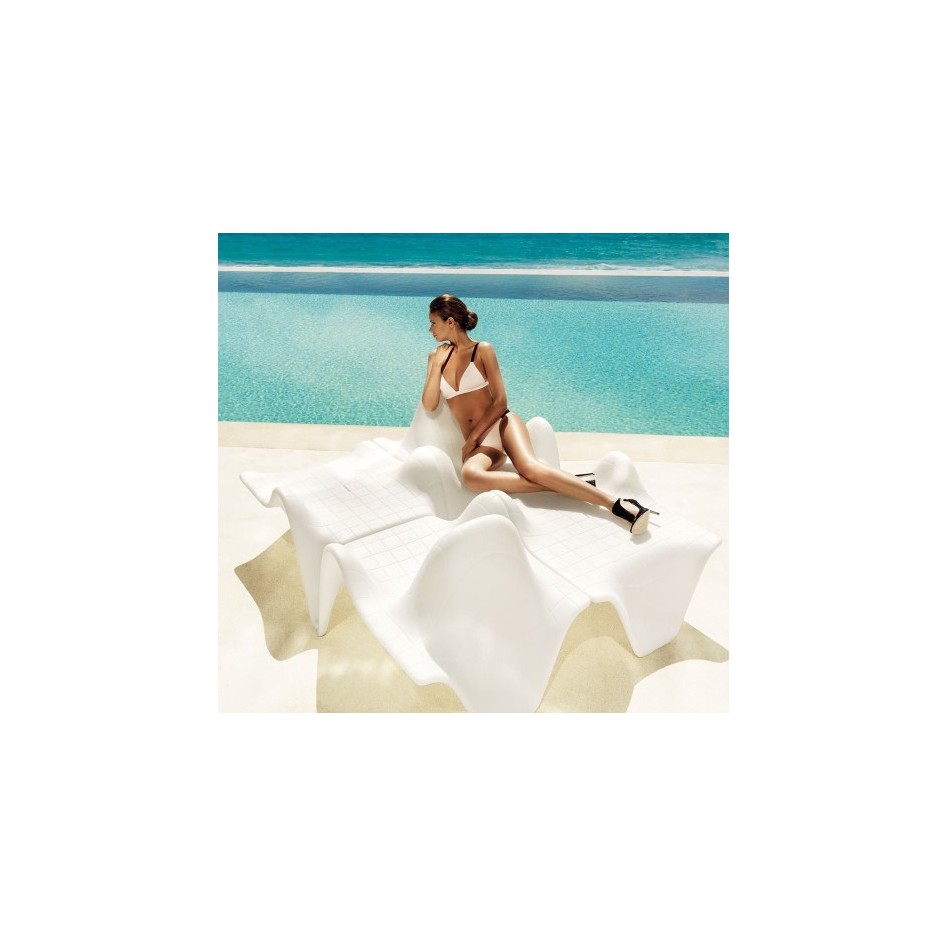 Mesita apilable by Vondom