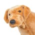 Perro labrador de peluche de pie marrón claro