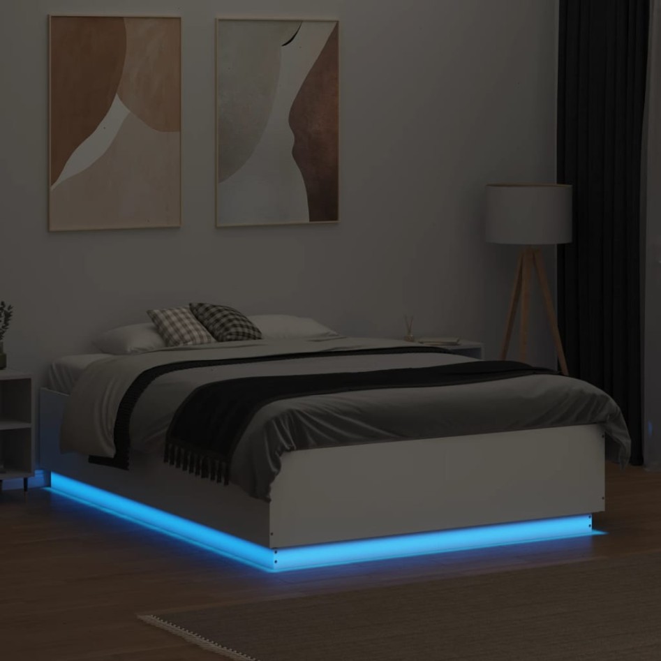 Estructura de cama con LED madera ingeniería blanco 135x190