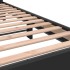 Estructura de cama madera de ingeniería y metal negro