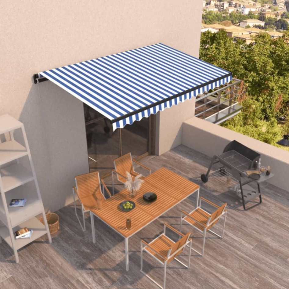 Toldo automático retráctil azul y blanco 450x350