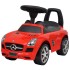 Coche de niños accionado con el pie