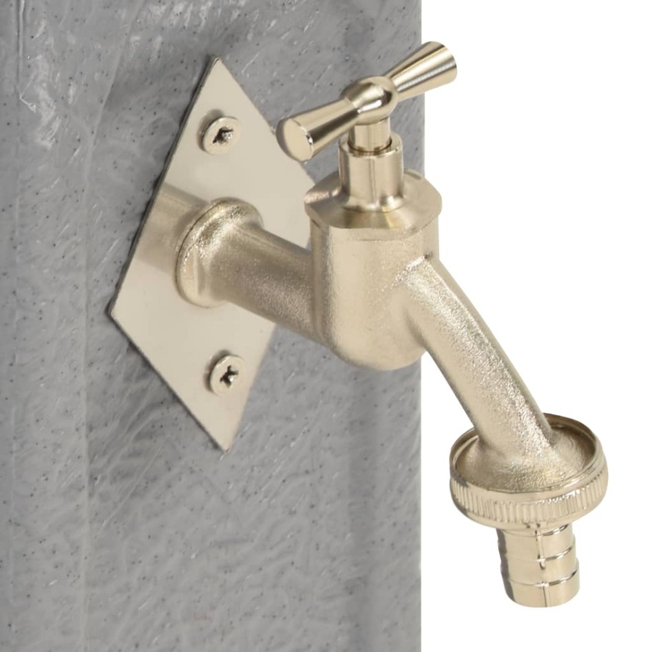 Cisterna de jardín con grifo aspecto de piedra gris