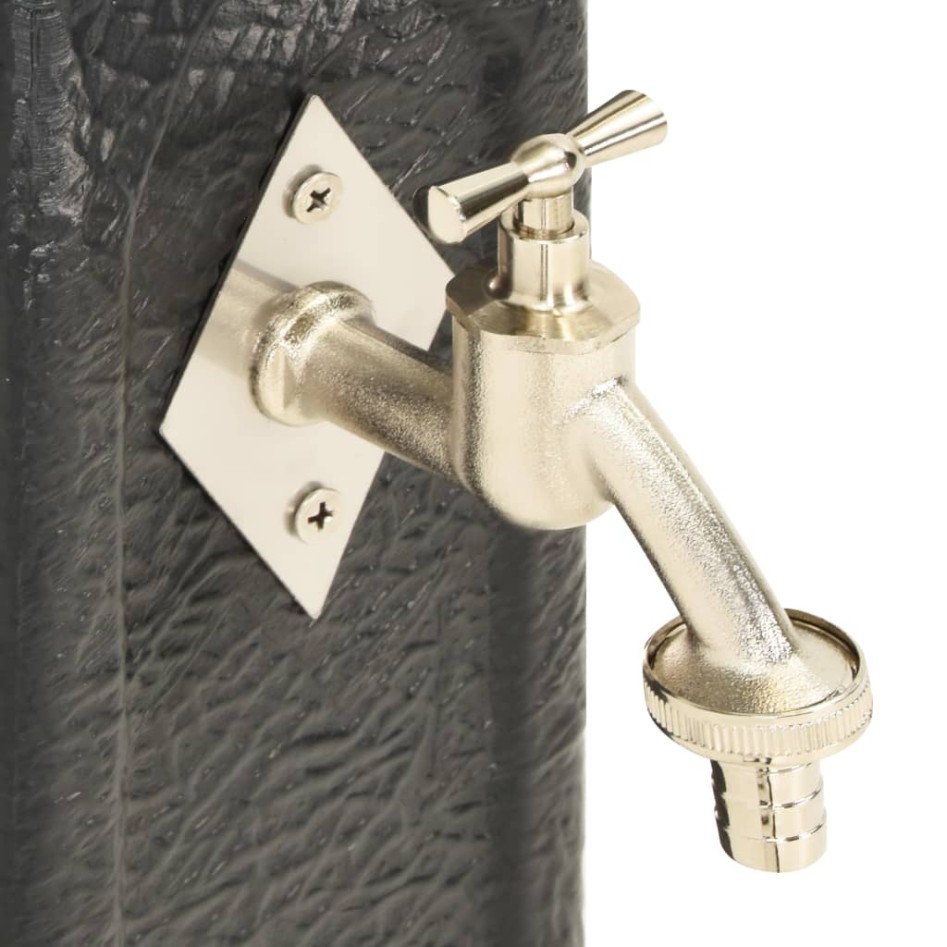 Cisterna de jardín con grifo aspecto de piedra gris