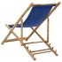 Silla de playa de bambú y lona azul