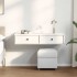 Estante de pared con cajones de madera contrachapada