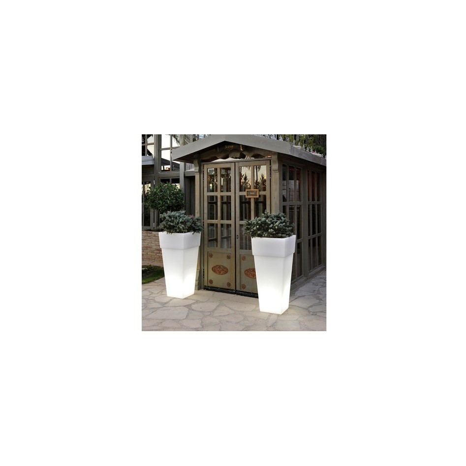 Macetero con portavaso