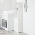 Armario de baño estrecho con ruedas madera de ingeniería
