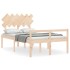 Cama para personas mayores con cabecero madera