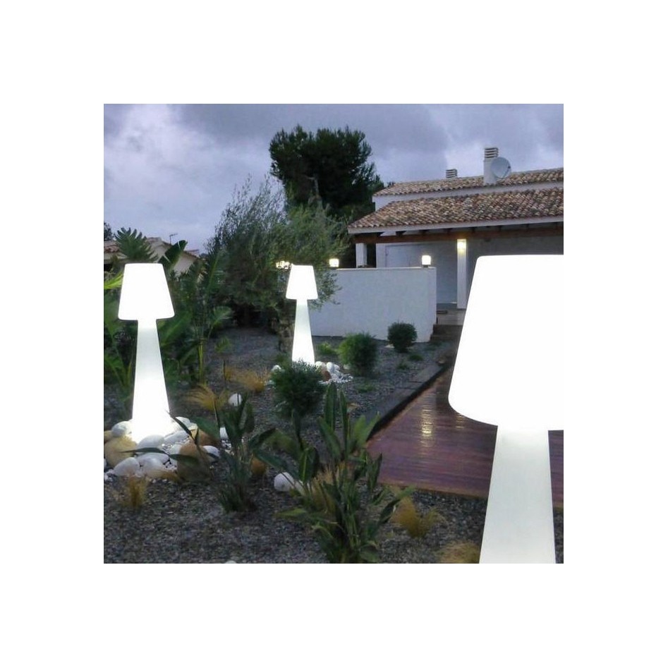 Lámpara de pie modelo Lola 200