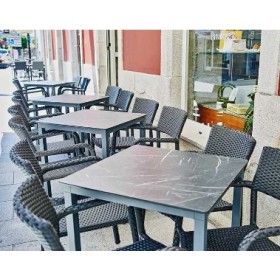 Mesa de 80x80, apilable, modelo Mónaco T