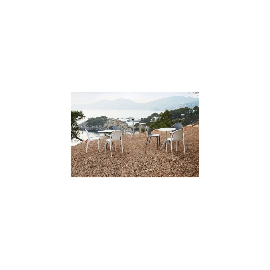 Silla con brazos, apilable, modelo Brooklyn