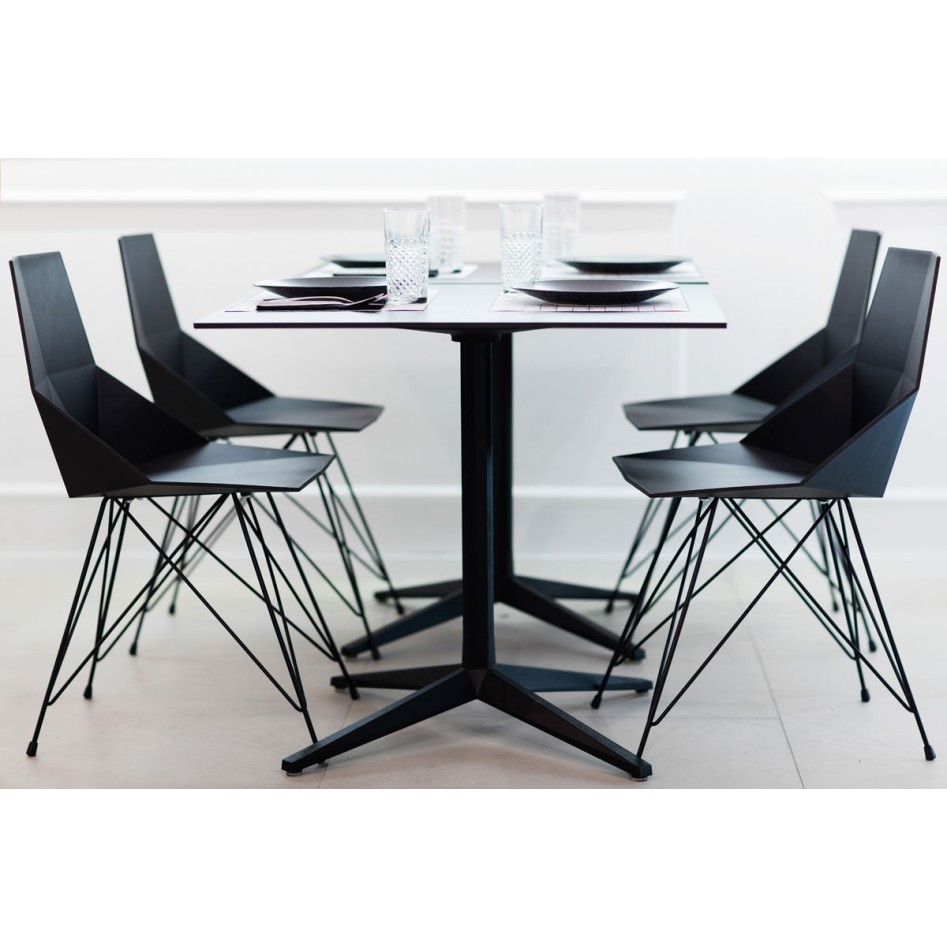 Silla de diseño, modelo Faz base inox