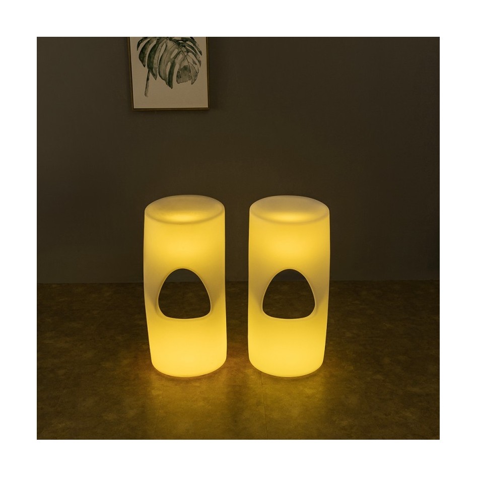 Taburete con luz RGBW, modelo Bled