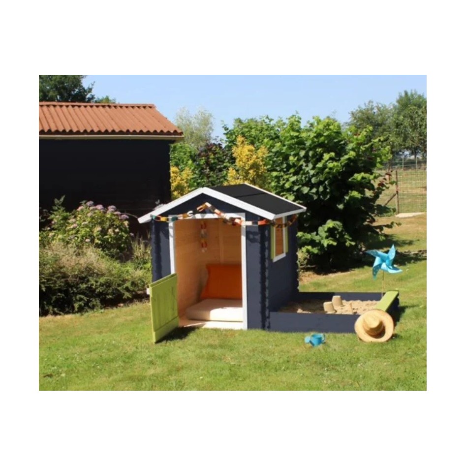 Casita infantil de madera Suiza