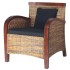 Sillón de ratán tejido a