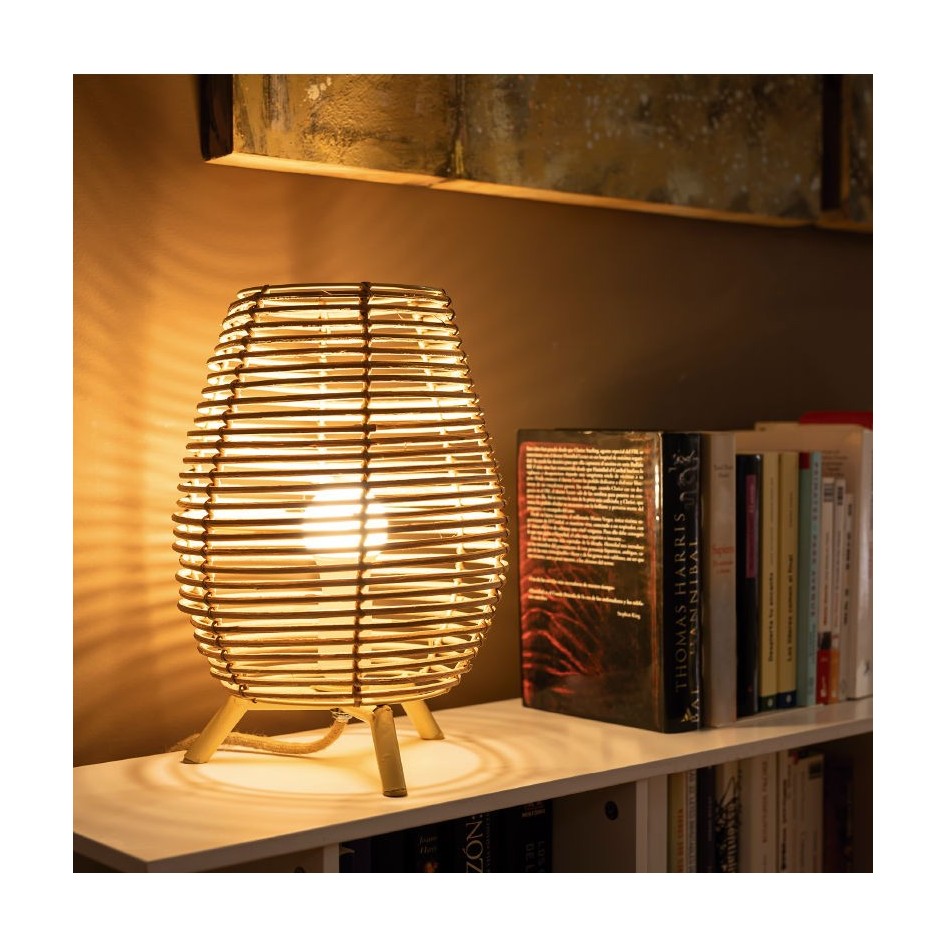 Lámpara de pie, modelo Bossa 30