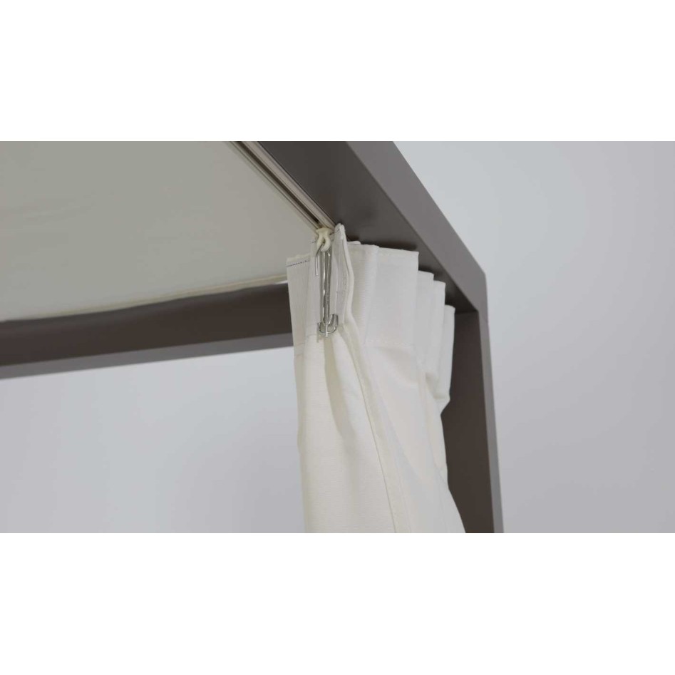 Zanzíbar Cama Balinesa