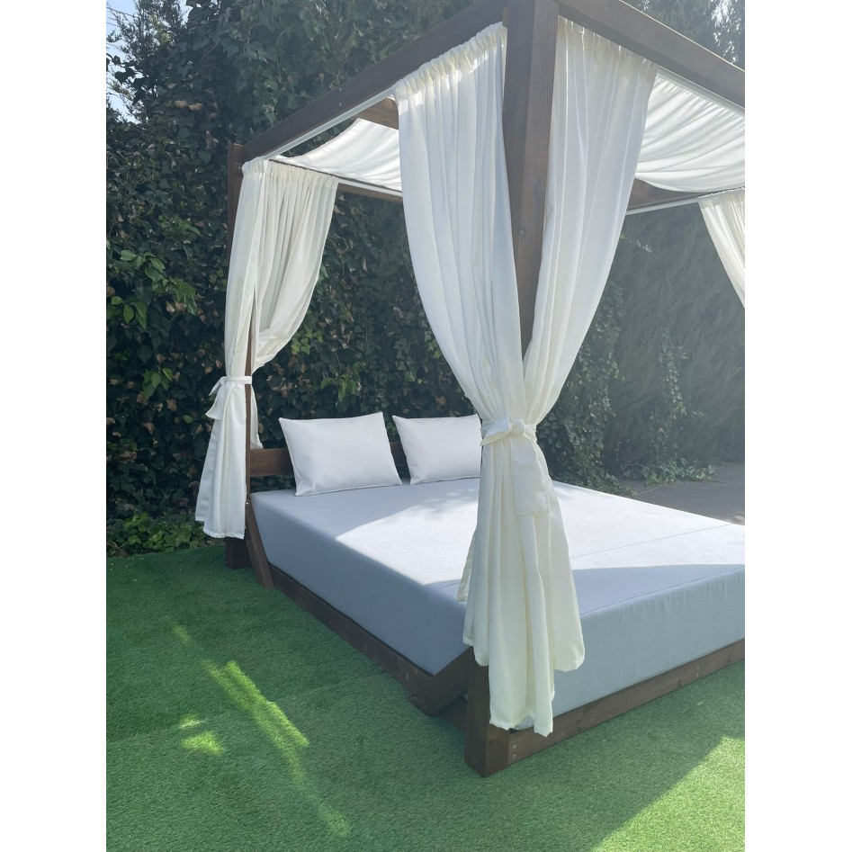 Bahamas Cama Balinesa