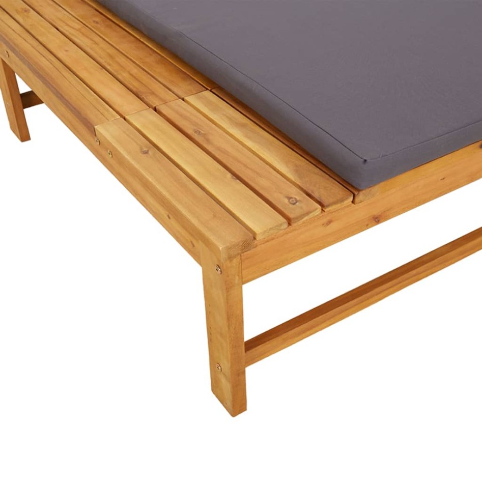 Tumbona con cojín gris oscuro y almohada madera maciza