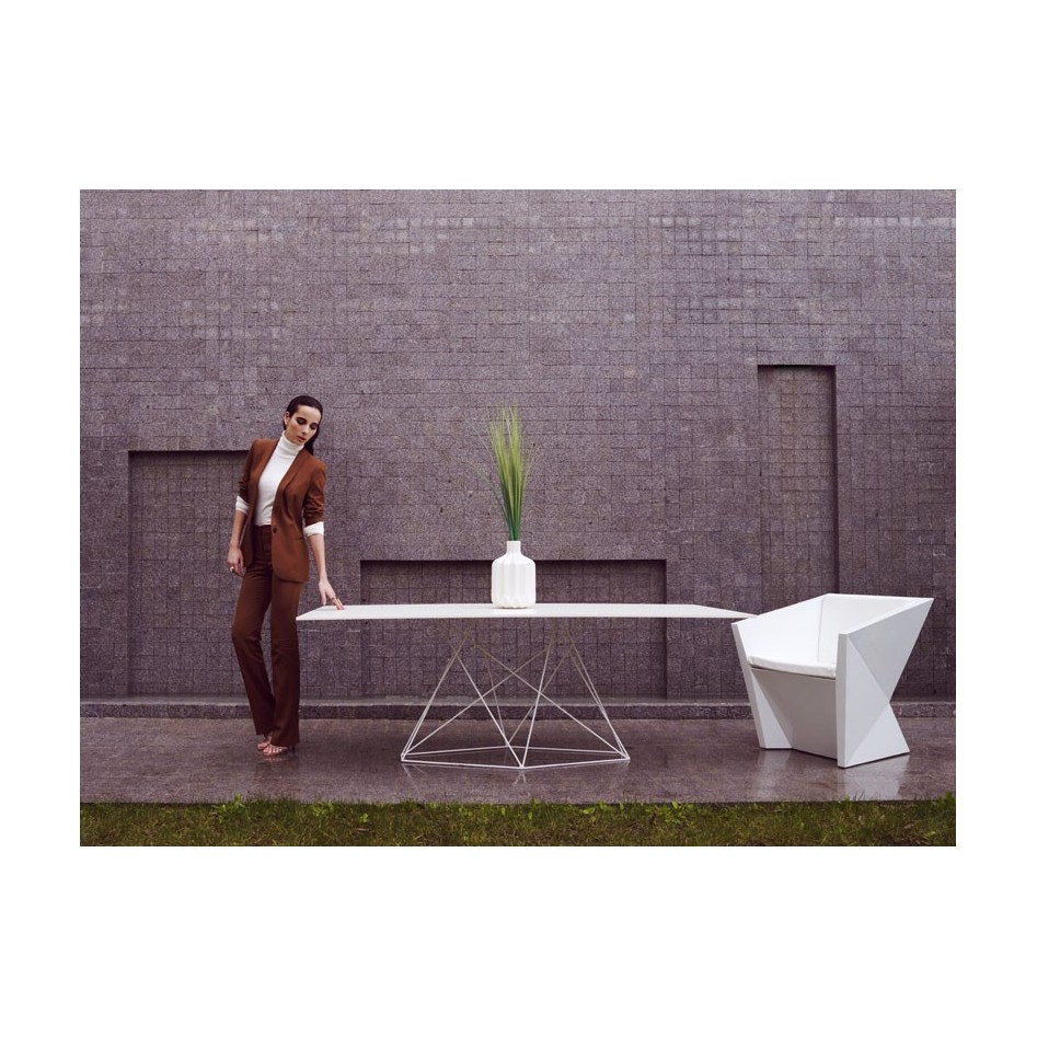 Sillón de diseño modelo FAZ by Vondom