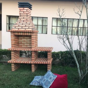 Barbacoa Brick Articimentos con 2 encimeras.