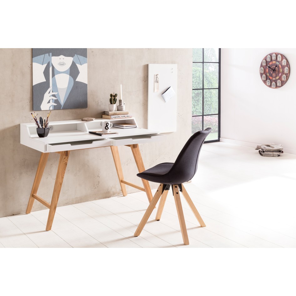 Escritorio de madera