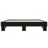 Estructura de cama madera de ingeniería y metal negro