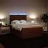 Cama box spring con colchón terciopelo rosa 140x200